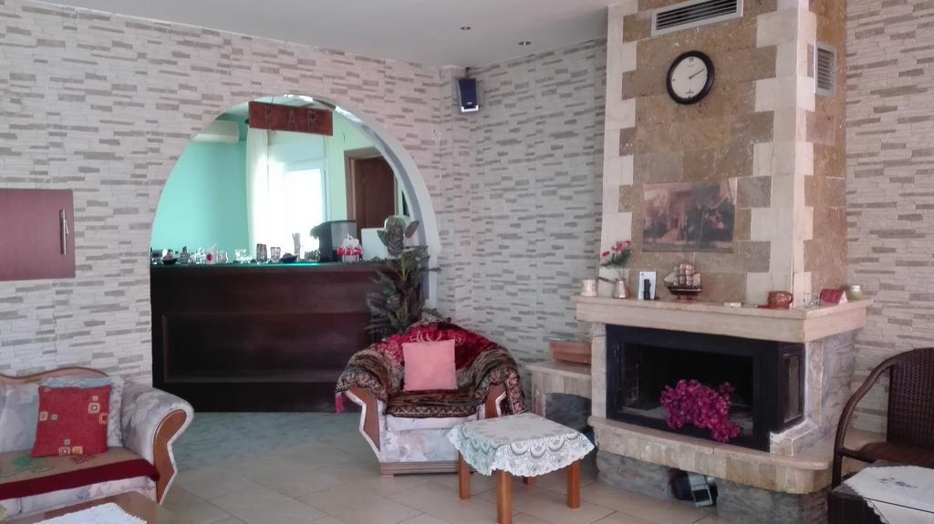 Familia Hotel Loutra Volvis المظهر الخارجي الصورة